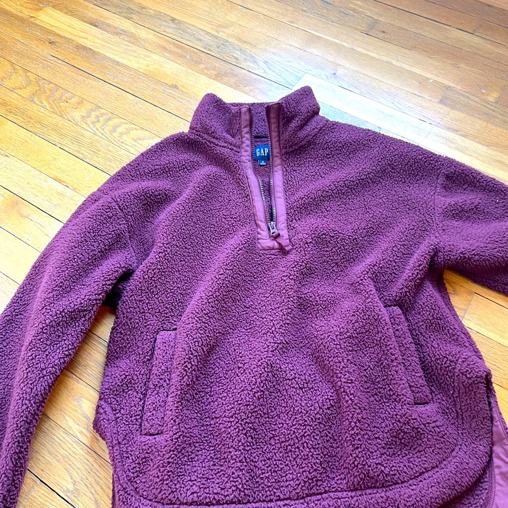 GAP burgandy fleece pullover sweatshirt